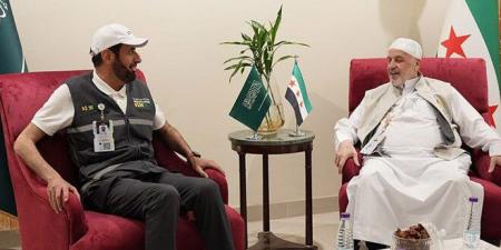 وزير الأوقاف يستقبل وزير الحج السعودي في مقر البعثة السورية بمكة المكرمة