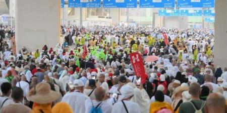 بعثة حج الجمعيات الأهلية تتابع إقامة الحجاج في منى خلال أيام التشريق
