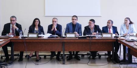 ممثلو الحكومة يقدمون ملاحظاتهم بشأن مقترح قانون يتعلق بتنظيم مهنة المستشار الجبائي