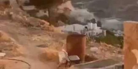 تجاهلته الدفاعات الإسرائيلية.. ضحايا جراء سقوط صاروخ حوثي على فلسطينيين في الضفة الغربية (فيديو)