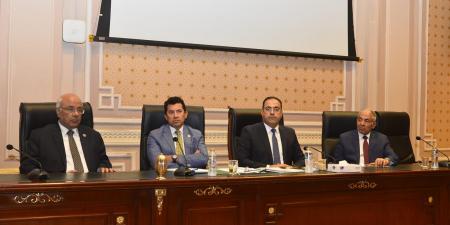 ٤٠٠ ساعة عمل ..رئيس شباب النواب :عقدنا 607 اجتماع وناقشنا 615 طلب إحاطة..ونحرص علي تفعيل دورنا الرقابي والتشريعي