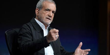 الرئيس الإيراني بزشكيان: إذا تواصلت الاعتداءات فستُقابل بردود أشد إيلامًا