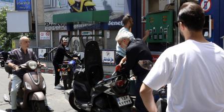 الحكومة الإيرانية تدعو مواطنيها للاحتماء في المساجد والمدارس ومترو الأنفاق