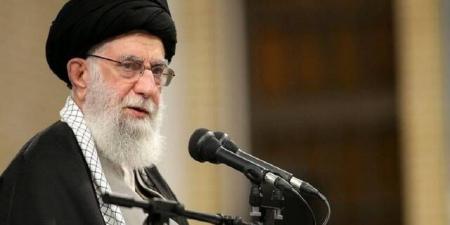 نتنياهو يهدد باغتيال خامنئي وطهران تتوعد بأعنف هجوم صاروخي في تاريخ الصراع