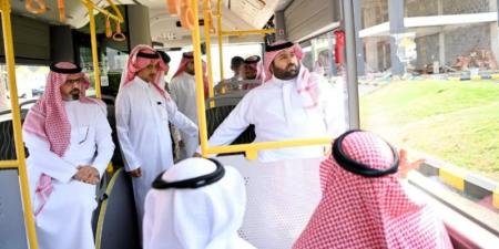 أمير جازان يتفقد ميدانيًّا أعمال ومشروعات أمانة المنطقة
