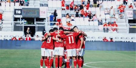لاعب الأهلي يغيب عن المران وغموض حول مشاركته أمام بالميراس