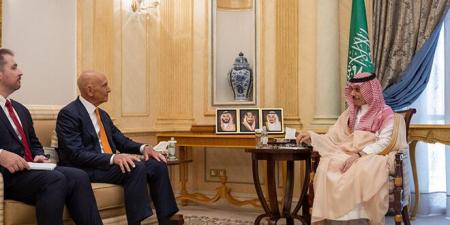وزير الخارجية السعودي والمبعوث الأمريكي إلى سوريا يبحثان سبل دعمها