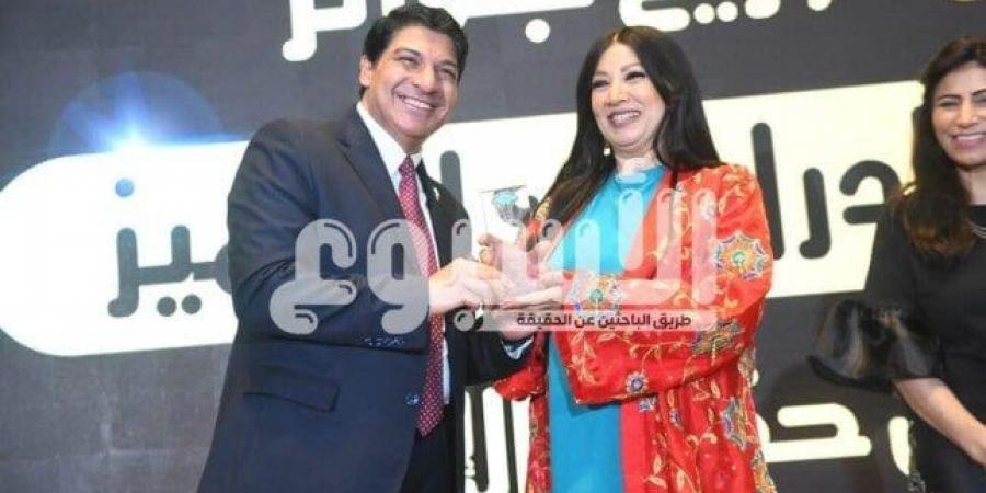 عن دورها في «80 باكو».. تكريم انتصار خلال حفل جوائز الإنتاج الدرامي لحقوق الإنسان| صور