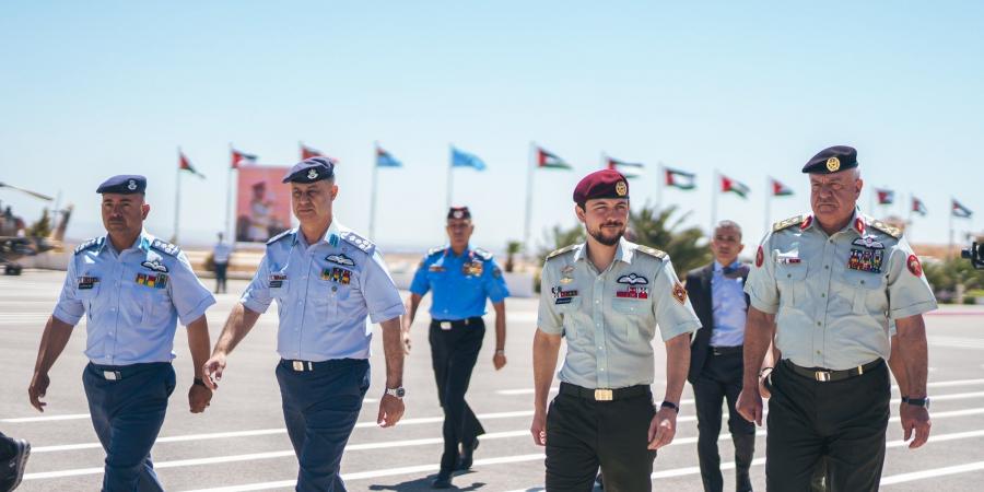 ولي العهد لخريجي الكلية الجوية : بكم ستزهو سماء الأردن الغالي