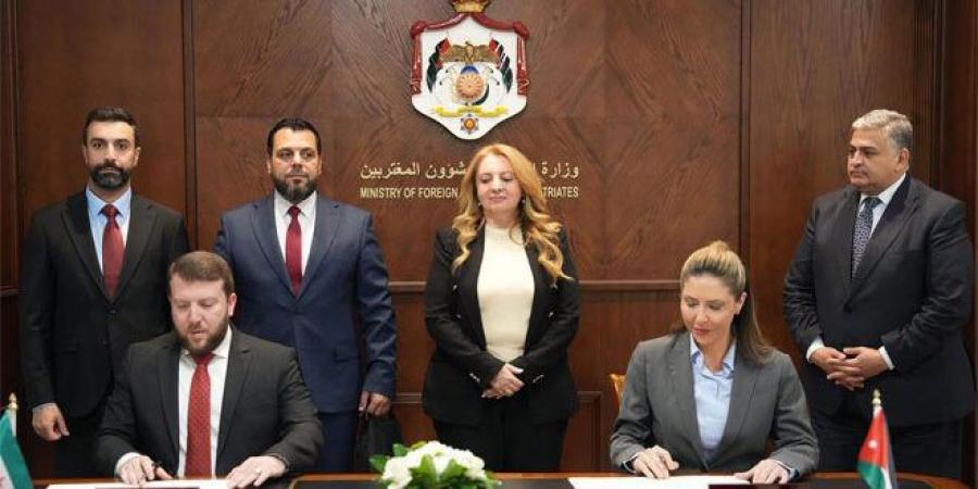 توقيع مذكّرة تفاهم للتعاون في مجال تدريب الكوادر الدبلوماسية وموظفي القطاع العام بين سوريا والأردن