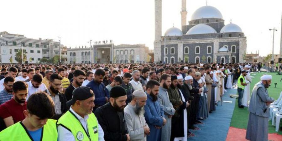 صلاة عيد الأضحى المبارك في مسجد الصحابي الجليل خالد بن الوليد في مدينة حمص