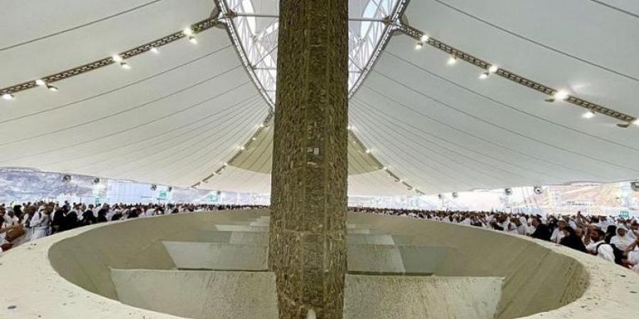 حجاج بيت الله الحرام يتوجهون لرمي جمرة العقبة الكبرى