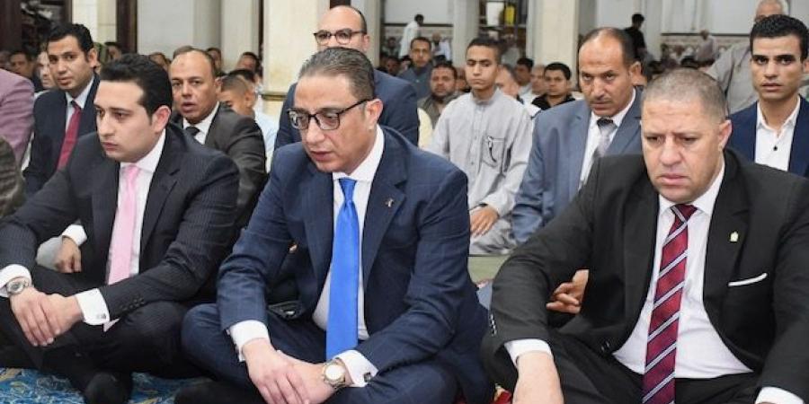 محافظ الفيوم يؤدي صلاة عيد الأضحى المبارك بمسجد ناصر الكبير
