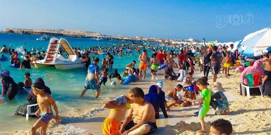 مع ثان ايام عيد الاضحي شواطئ مطروح تنتعش