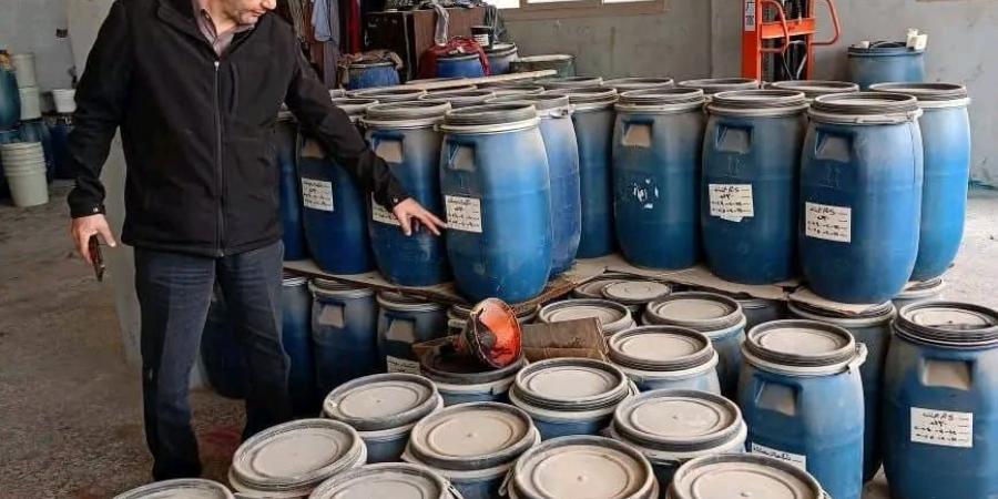 ضبط ١١ طن و٣٠٠ كيلو مبيدات ومخصبات ومغذيات زراعية مجهولة المصدر بالشرقية