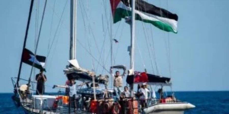 منذ ساعات.. مسيرات تلاحق السفينة "مادلين" مع اقترابها من سواحل غزة