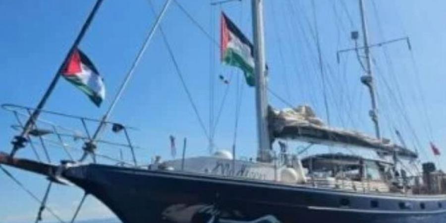 ماكرون يطالب بعودة الفرنسيين ضمن طاقم السفينة "مادلين" التي اعترضتها إسرائيل