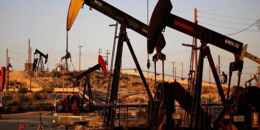 "بيكر هيوز": انخفاض المنصات الأمريكية للتنقيب عن النفط