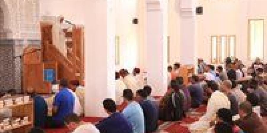 "الأوطان ليست حفنة من تراب".. خطبة الجمعة من وزارة الأوقاف: حب الوطن عبادة ومسؤولية