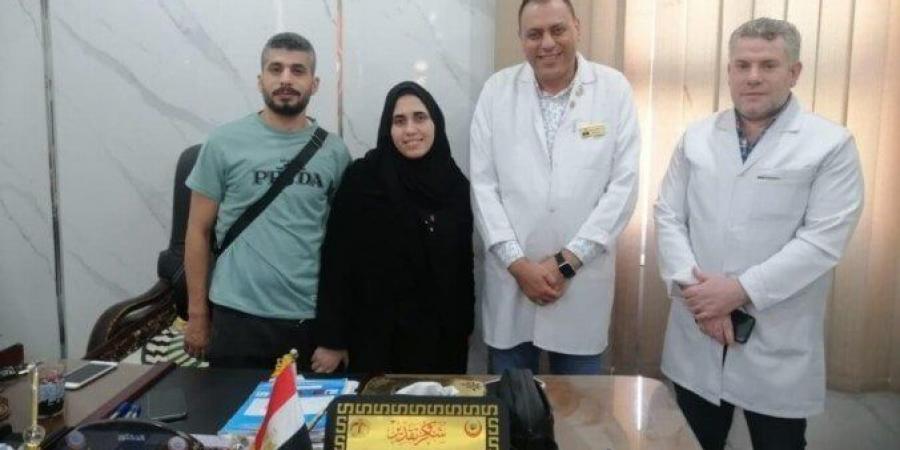 فريق طبي بمستشفى السنبلاوين العام ينقذ مريضة فلسطينية
