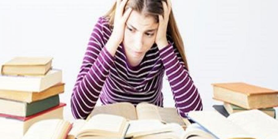 التشتت الذهني قبل الامتحانات.. الأسباب وطرق التخلص منه