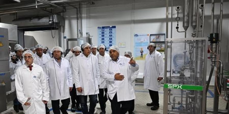 رئيس الوزراء يتفقد مصنع شركة "بيتي" لمنتجات الألبان بالنوبارية