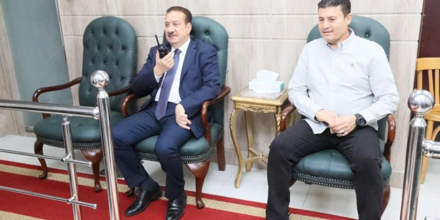 محافظ المنوفية يتابع انطلاق امتحانات الثانوية العامة وانتظام الحالة العامة للجان