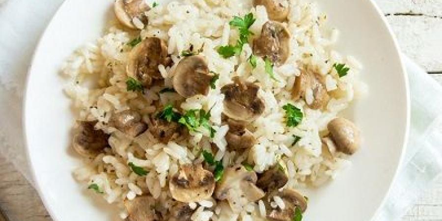 طريقة لطبق إيطالي شهي وصحي .. ريزوتو الفطر الكريمي