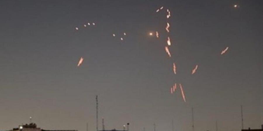 وكالة "تسنيم": تدمير طائرتين مسيرتين إسرائيليتين في سماء باقرشهر شمالي إيران
