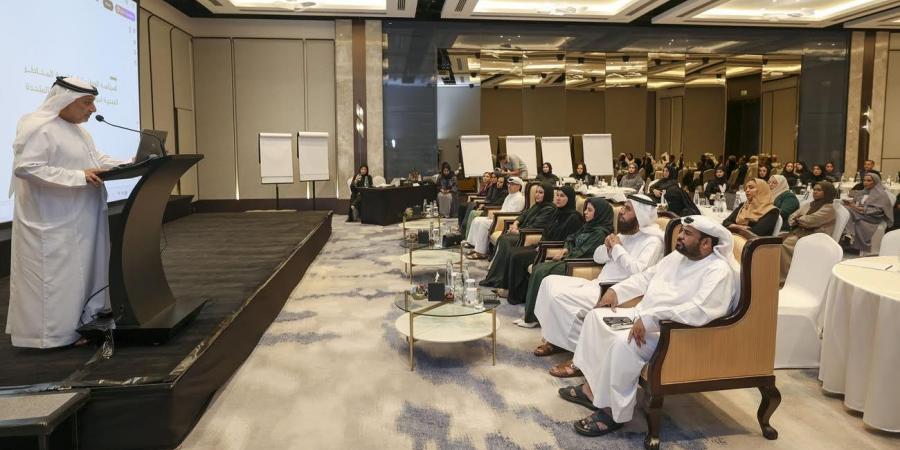 "الصحة" تناقش الخطة التنفيذية للسياسة الوطنية لمكافحة المخاطر الصحية في الدولة