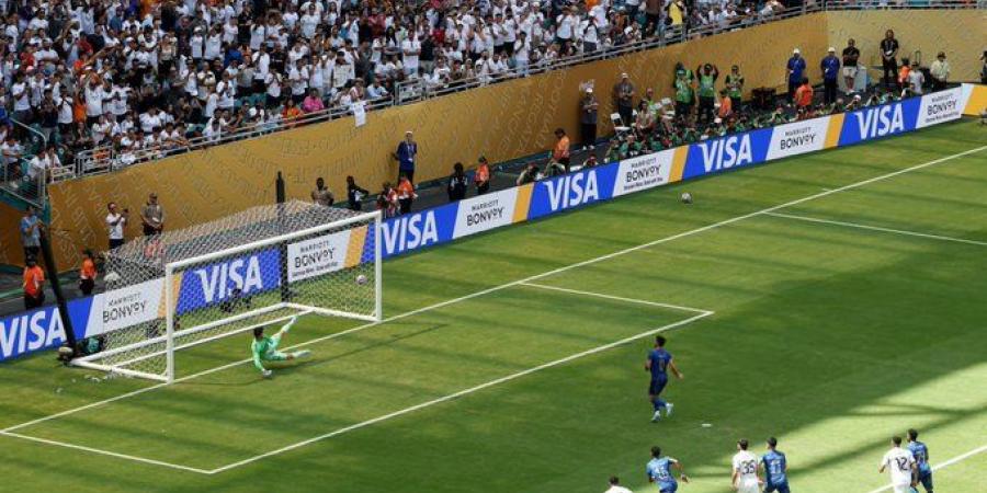 كأس العالم للأندية: سيطرة هلالية وتعادل في النتيجة.. ريال مدريد ينجو من خسارة ثقيلة في الشوط الأول أمام الهلال