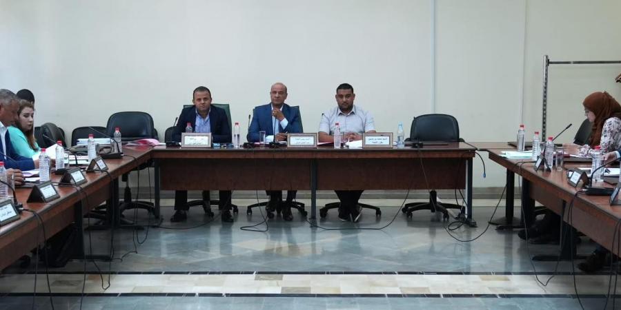 لجنة المالية تقرر تعليق النظر في مشروع قانون غلق ميزانية 2022