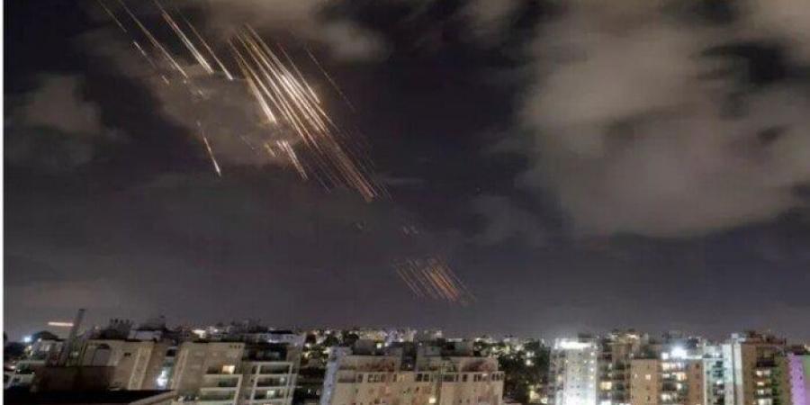 انفجارات ضخمة شمالي إسرائيل جراء الصواريخ الإيرانية
