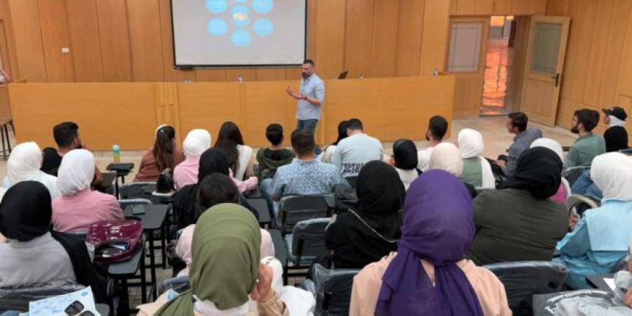 محاضرة في جامعة حلب حول التألق المهني الذكي