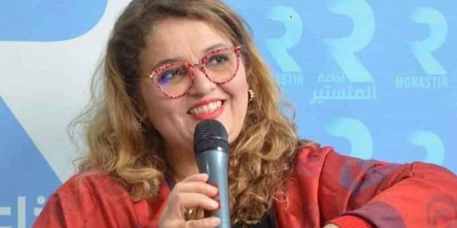 الإعلامية إيناس الغرياني ل «الشروق».. وفاة أمي «صدمة»... دفعتني لدخول الإذاعة