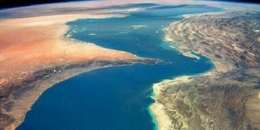 القصف الأمريكي على إيران يثير مخاوف باضطرابات في مضيق هرمز