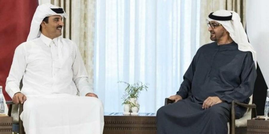 رئيس الإمارات وأمير قطر يبحثان التطورات الأخيرة في المنطقة
