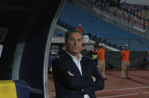 بيسيرو ينتقد التحكيم بشدة بعد تعادل الزمالك ويضع هدف الكأس أولويته.