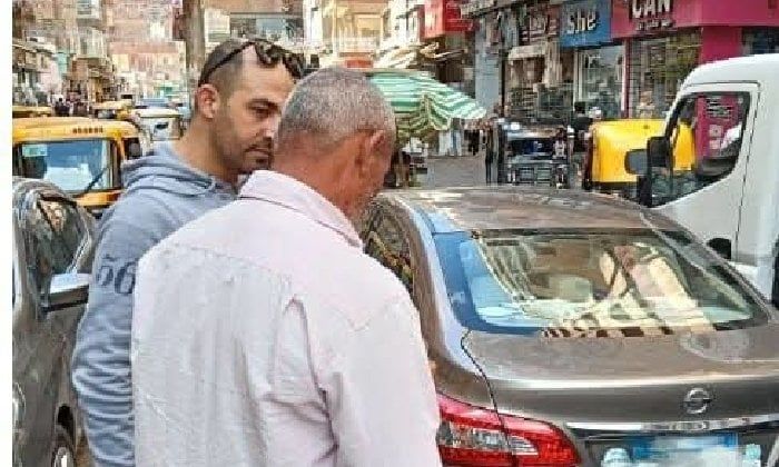لمنع جراجات الرصيف.. لجنة لتسجيل أرقام السيارات التي تُعيق الحركة المرورية بشوارع إيتاي البارود