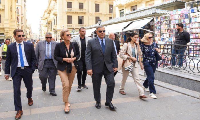 إعادة تنظيم المرور وتجميل الأرصفة.. خطة شاملة لإحياء شارع « النبي دانيال» بالإسكندرية