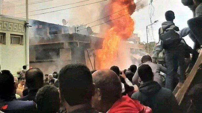 نشوب حريق في محل قطع غيار سيارات بمنطقة الحرفيين