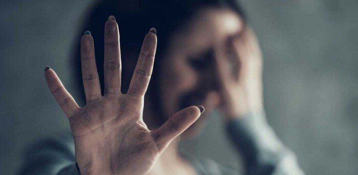 «الميديا فضحته».. ضبط عاطل بتهمة ارتكاب أفعال خادشة داخل ميكروباص بالقاهرة