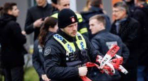 إصابة 12 شخصا في هجوم بسكين بمحطة قطارات هامبورج الألمانية.. واعتقال المشتبه به