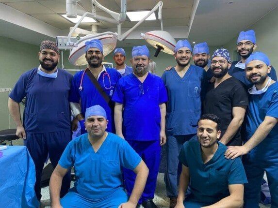 فريق طبي بمستشفى أطفال بنها ينجح في استخراج بطارية من مريء طفل