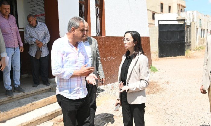 في زيارة مفاجئة.. محافظ البحيرة تُحيل رئيس وحدة محلية برشيد والعاملين بالإدارة الهندسية للتحقيق