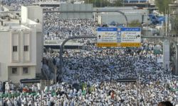 ذوو الشهداء والمصابين يبيتون في مزدلفة