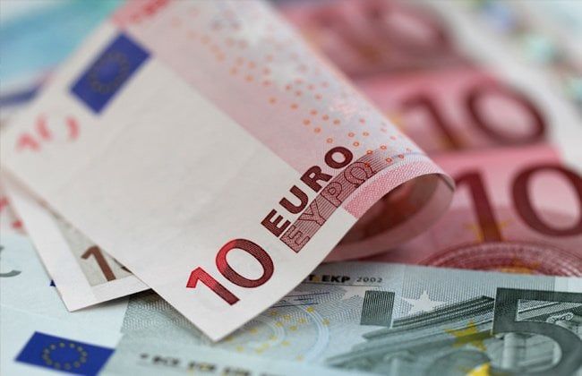 تراجع اليورو مع ارتفاع سعر الدولار بفضل بيانات الوظائف في الولايات المتحدة