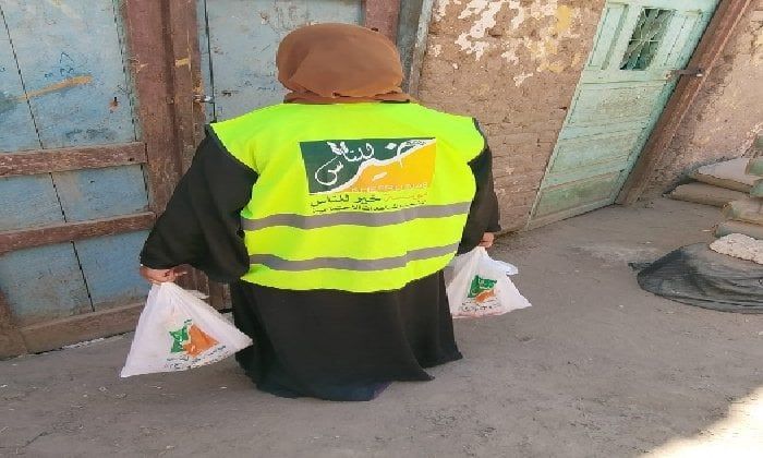 تضامن الأقصر و«خير للناس» يوزعان لحوم الأضاحي على الأسر الأولى بالرعاية