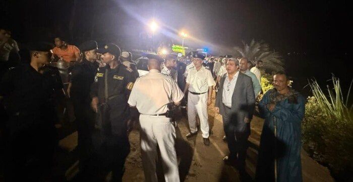 إنقاذ 7 أشخاص والبحث جارٍ عن 3 آخرين سقط بهم تروسيكل في ترعة بمركز الفتح بأسيوط