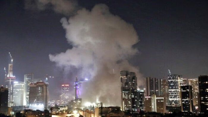 الإسعاف الإسرائيلي: 3 قتلى و14 مصابًا إثر سقوط صواريخ إيرانية شمال إسرائيل.